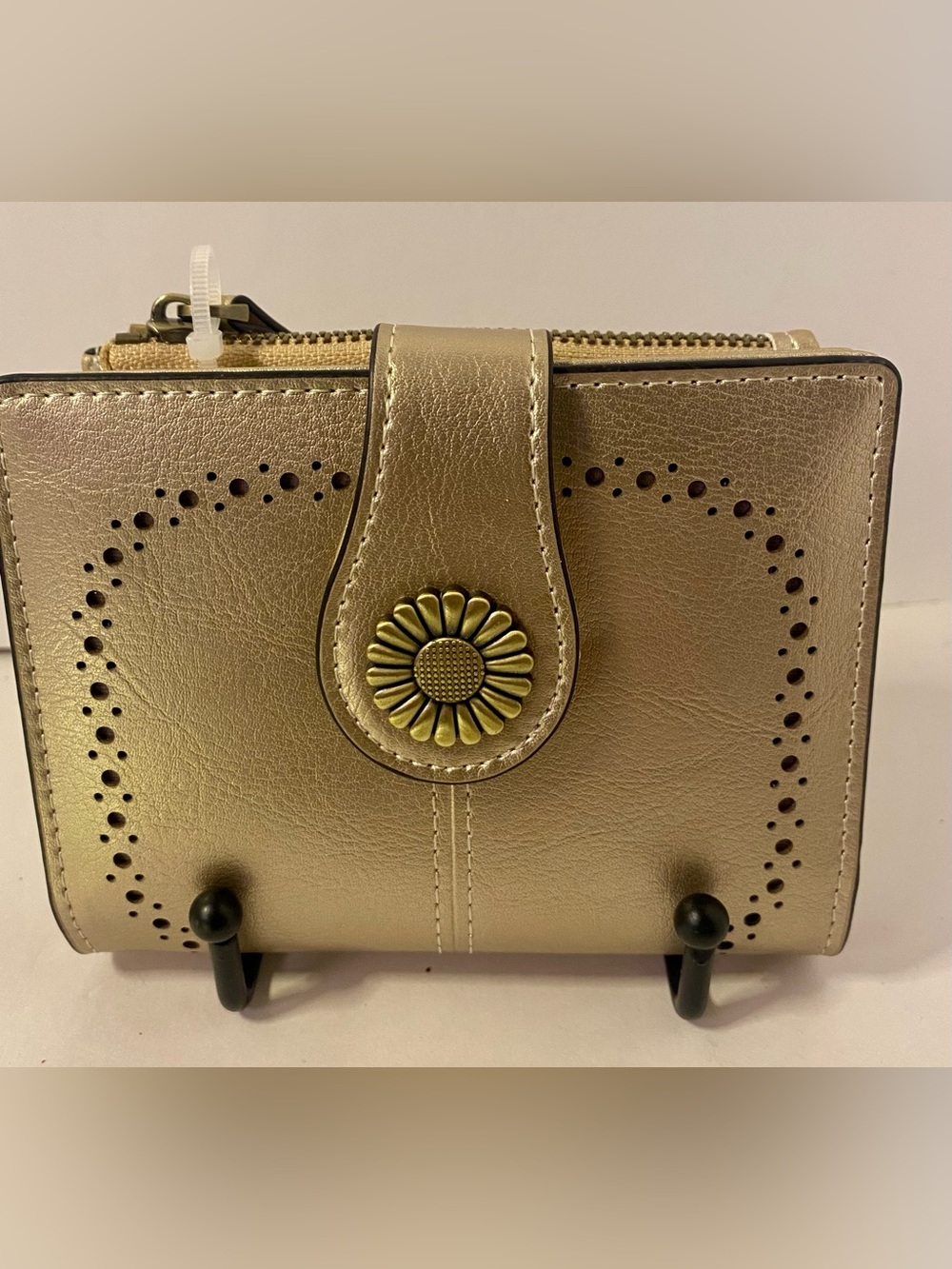 Gold Daisy Accent Snap Women’s Wallet. Multiple Card Slots & 2 ID Windows